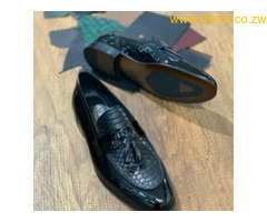 Men's shoes with matching belt